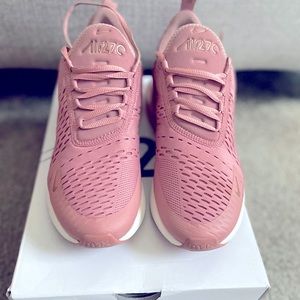 Nike Airmax 270 - Women Size 9.5 ; color: Rust Pink